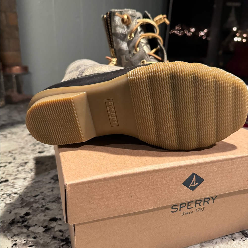 Sperry / Saltwater Water Resistant Duck Boot (Women) - Picture 3 of 3